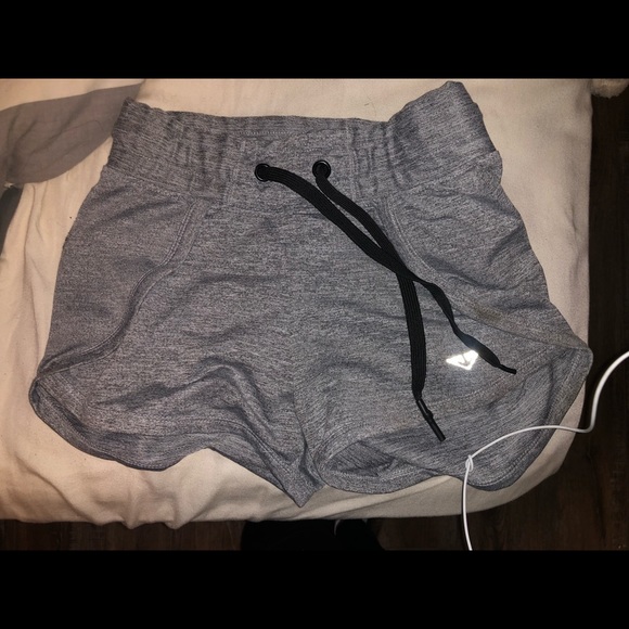 Xs, grey athletic shorts - Picture 3 of 4
